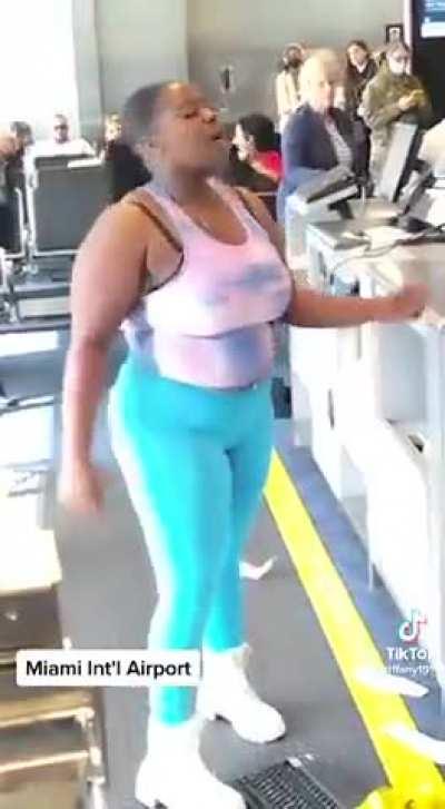 Miami airport freakout