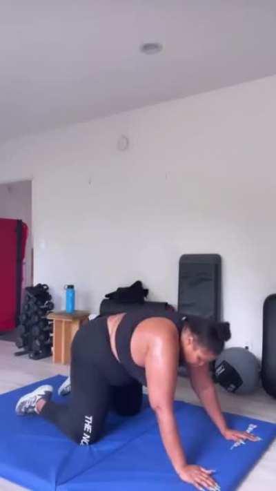 Would’ve loved to lick all that sweat off her body and her clothes💦💦. Watch out for the bit where she’s on all 4’s….that arch is screaming “GET ME PREGNANT” 🤪🤪🤪🤪🤪🤪🤪