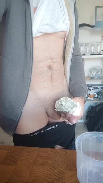 I made a whipped cream éclair, do you think it tastes good? 😏😋😘