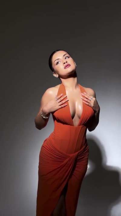 AVNEET KAUR for Bollywood Hungama Award night