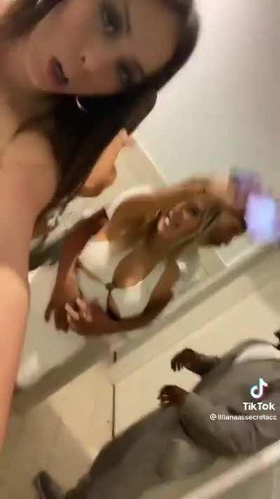 They're In Heaven With Their White Queens👸🏼