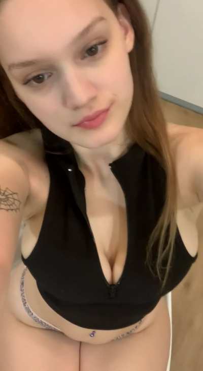 First 100 comments will get a topless pic!