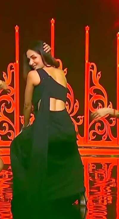 [Sexy] [Indian] Malaika Arora is Twerk queen [GIF]