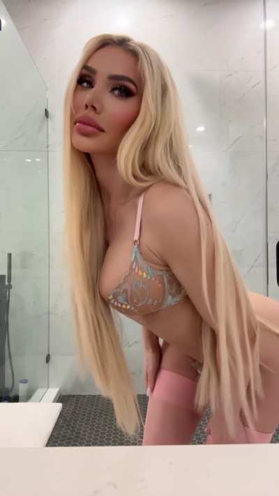 My boss calls me the office slut.. I wonder why