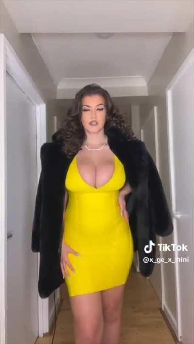 @X_ge_x_mini big tits and casual jiggles 