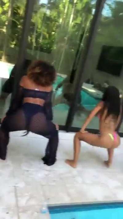 pool twerk pt 2