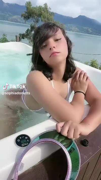 Jacoooozi (sophiadonutts)