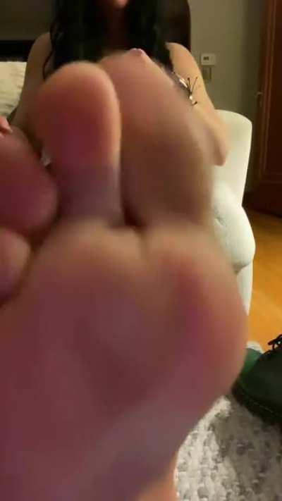 It’s friday. Let me strip for you and plant on your cheek