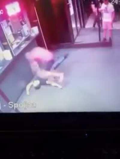 Man brutally beaten and got his arms broken while the police was too scared to engage