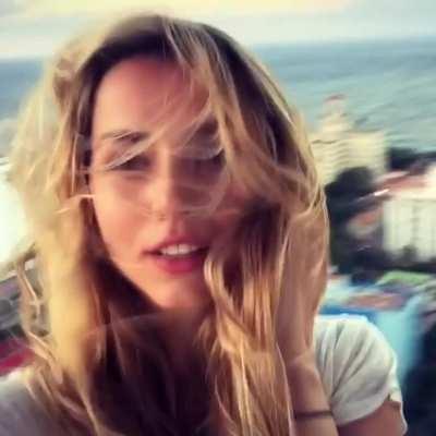 Ana de Armas is mesmerizing