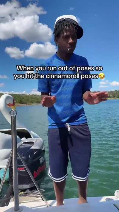 THE BOYS LOVE HITTING THE CINNAMOROLL POSES