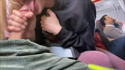 Risky blowjob while flying [GIF]