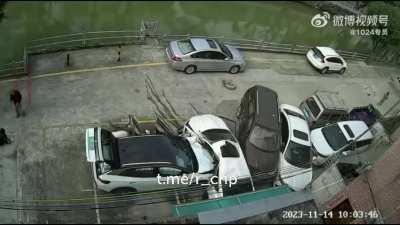 2 pedestrians hit in Zhongshang City, 1 died