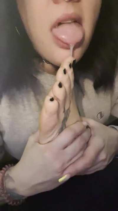 I got a snow day today🙇🏻‍♀️ come play with me🙆🏻‍♀️