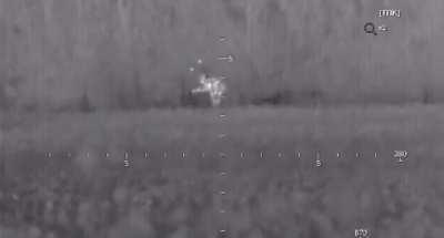 Double sniper hit on lone Russian soldier (Ugledar/date unknown)