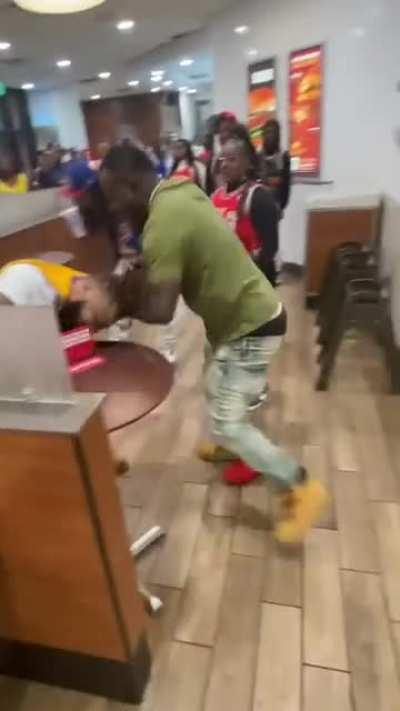 Massive Brawl at a Wendy's in Michigan. Great camerawork. Warning: multiple male buttcracks visible