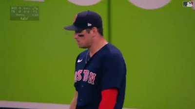 [Highlight] Hunter Renfroe makes a great leaping catch