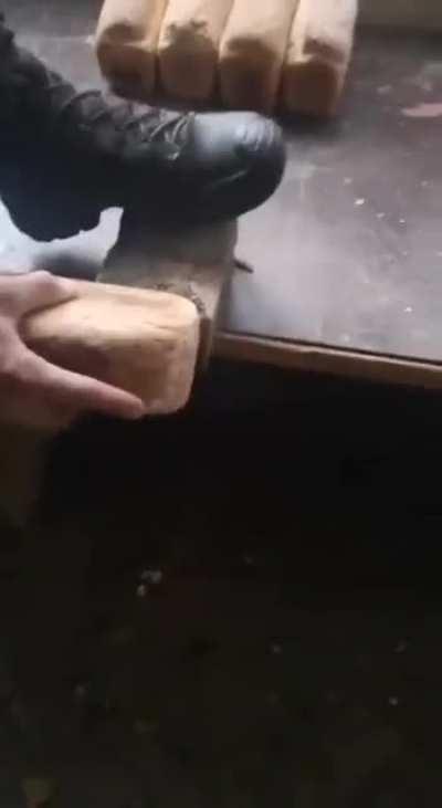 Russian Army Bread - Армейский хлеб крепче Кирпича