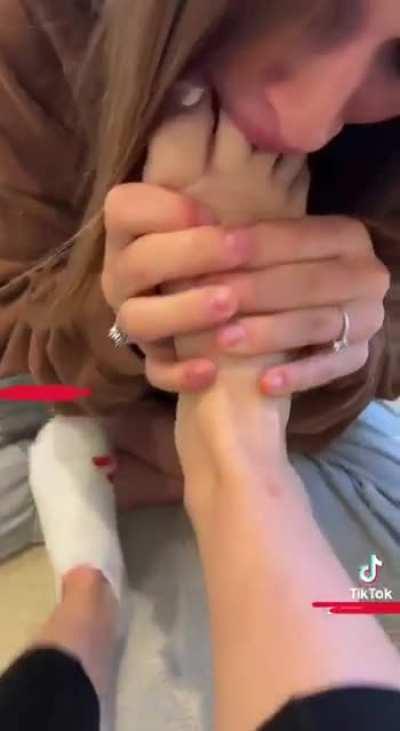 Watch me suck my friends ticklish feet