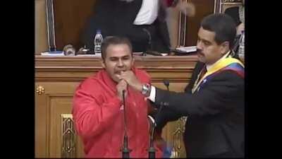 100 upvotes y no le se al chis pos