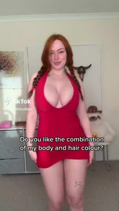 Saffroncutiee red hair and big tits