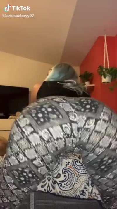 Soft & Jiggly No.400 😍🍑