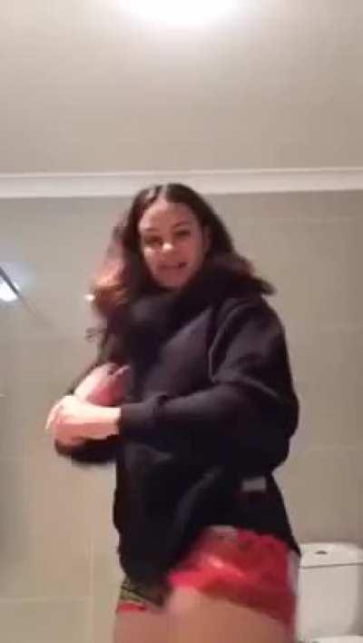 Anyone have her leaks?