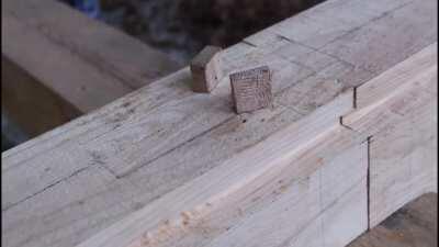 No nail/screws wooden floor- assembling a joist using a Saotsugi joint