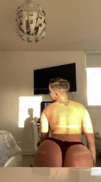 “Oh Snap,it’s Me!!”💜