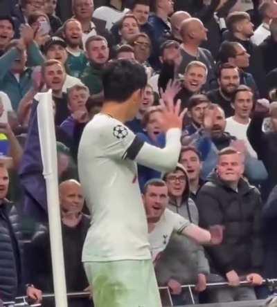 “Hiii”…. “HIIIIIEEEEE” lol