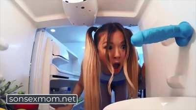 Victoria Cakes is fucking Lulu Chu