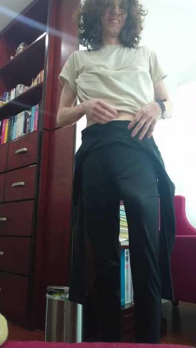 Ohhh the bulge I make in my aerial dancing clothes 🙊😳😳