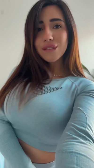 I love the light blue one🥰