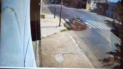 Policía de CABA se salvó por centímetros de ser asesinado en un robo