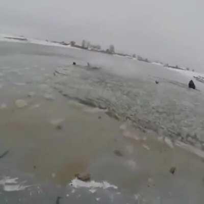 Let's slide the lada on the ice comrades