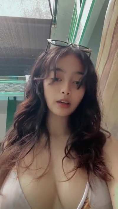 @jelalorenelle is sooo big