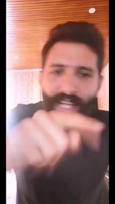 El 3ama - beautiful response to Hezbosheep trying to flex