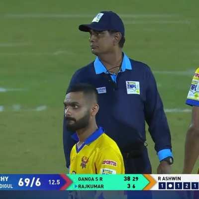 Batting & bowling team take DRS on the same ball #Ashwin