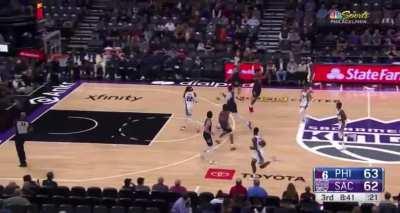 [Highlight] Thybulle channels his inner Ed Reed with an incredible 5th steal of the night and the finish