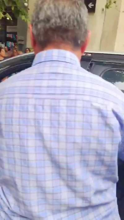 Apareció otro firulais encerrado en un auto, fue rescatado por la Policía de la Ciudad y el dueño terminó notificado por infracción a la ley de maltrato animal
