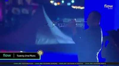 Muchachos x el trompetista de Twenty One Pilots...