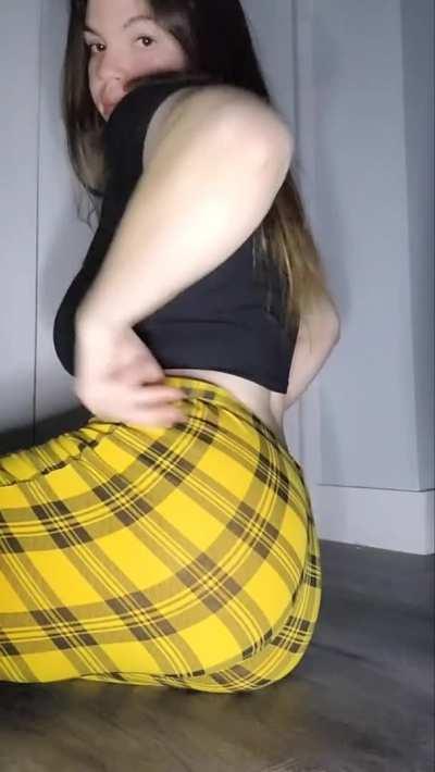 Would any older guys actually fuck my curvy body?