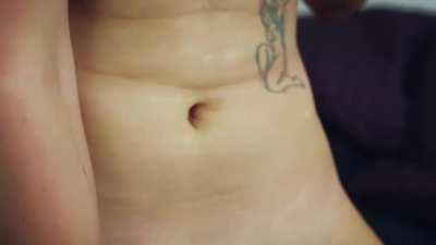 Getting off on her girlfriends face.