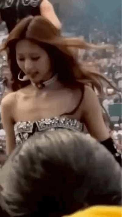 TZUYU’S tits bouncing fuck… that jiggle🤤💦🥵