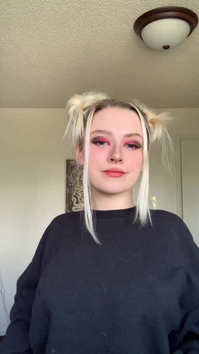 Good morning ♡ thought you’d enjoy a titty drop