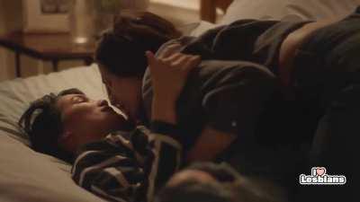 Zoe Chao & Kathleen Munroe (Strangers s02e05)