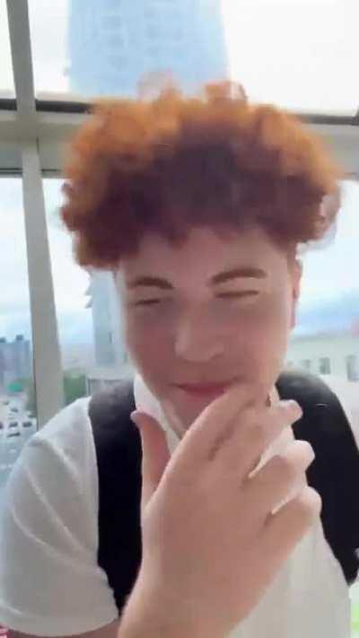 That nigga a munch😂😂😂