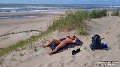 Windy at the nudiebeach