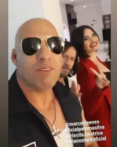 Brazilian look-alikes of Vin Disel, Keanu Reeves, Demi Lovato and Rihanna.