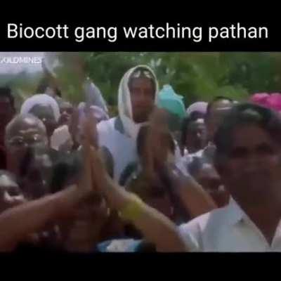 BuyCott gang comes to theatre to watch Pathaan
